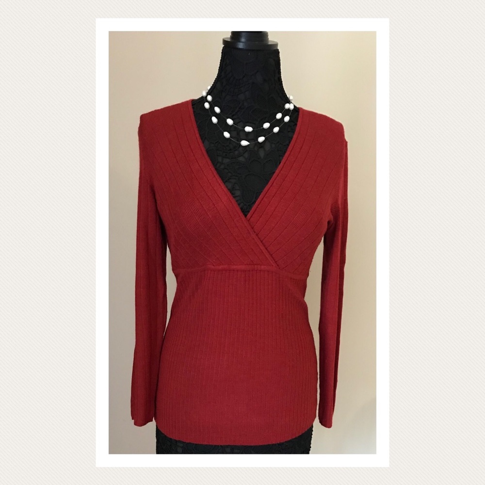 Red Stretchy V-Neck Sweater